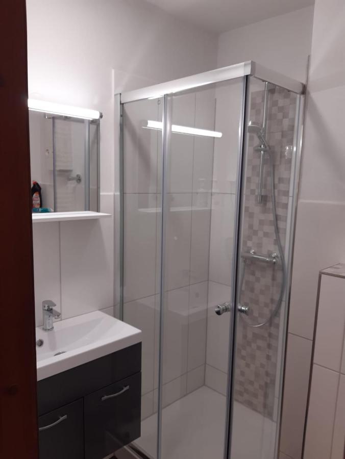 Aschenputtel Apartment อัลเทอเนา ภายนอก รูปภาพ